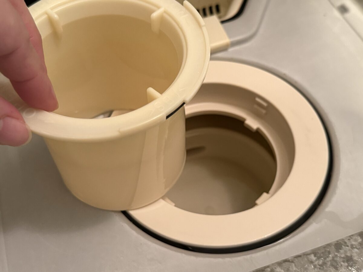 家事代行さんが部品を外して掃除してくれた、わが家の排水口