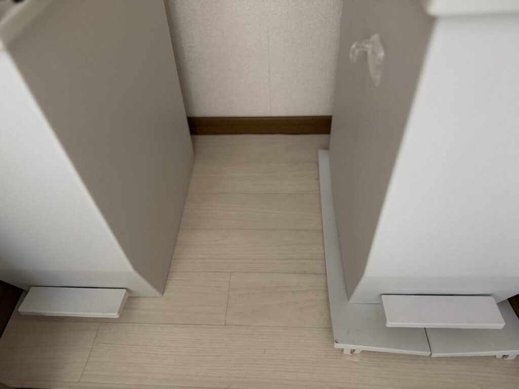 キッズライン家事代行で掃除してもらったゴミ箱周りの床がキレイになった様子